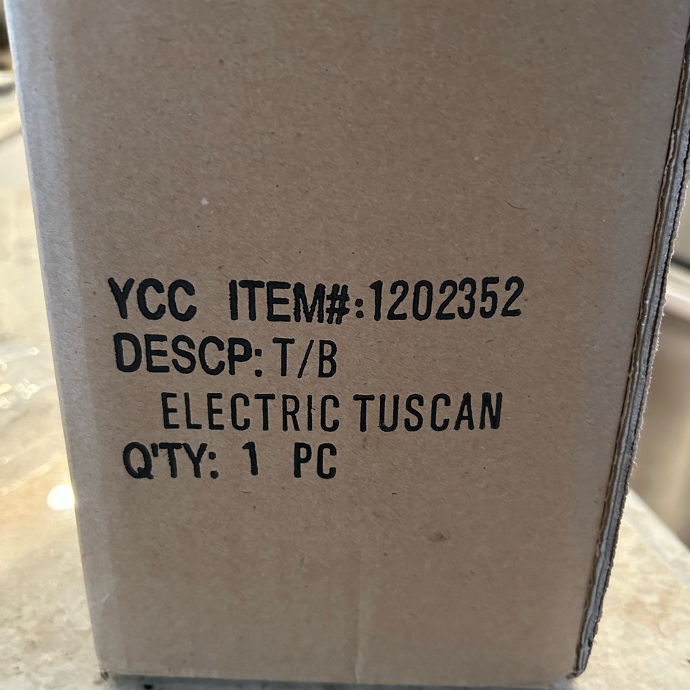Yankee Candle Electric Tuscan Tart Burner - Picture 3 of 5